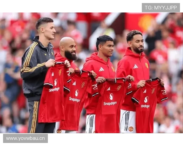 曼联转会策略成效争议，俱乐部后续操作将影响赛季走势