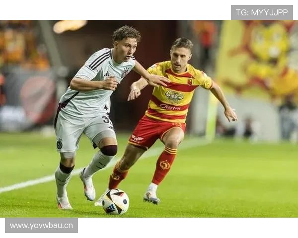 阿贾克斯欧战表现低迷形势延续,对球队赛季竞争力造成影响 阿贾克斯欧战表现低迷形势延续,对球队赛季竞争力造成影响